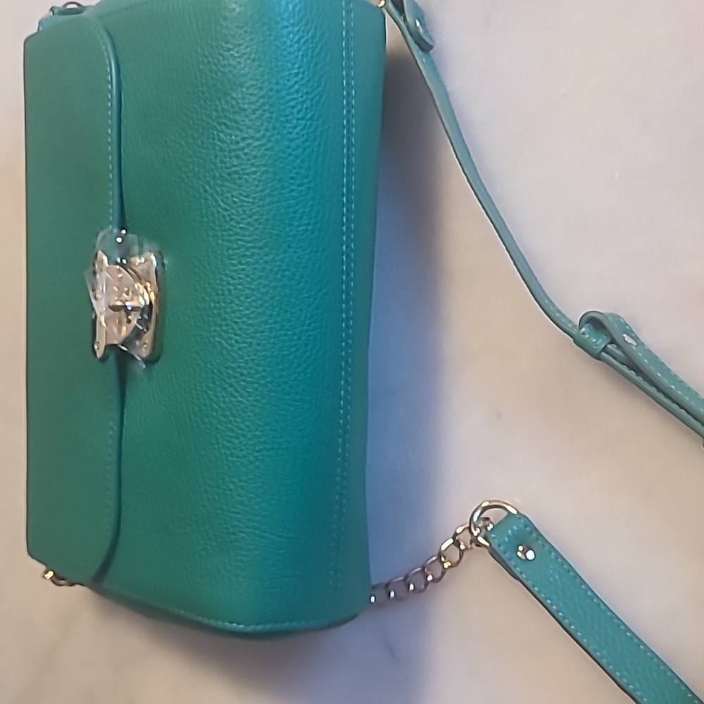 Green crossbody bag